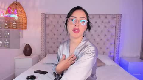 Maya online show from December 2025 04:06:01 AM