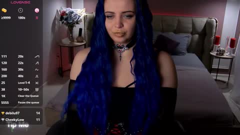 Maya Mils online show from November 2025 02:11:02 AM