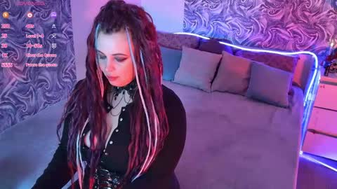 Maya Mils online show from May 2026 01:14:01 AM
