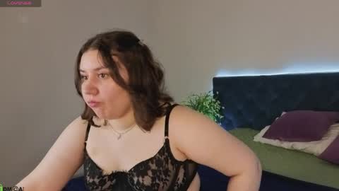 Snapshot of maya_raay chatting on June 2026 12:04:02 AM Maya online show from June 2026 12:04:02 AM