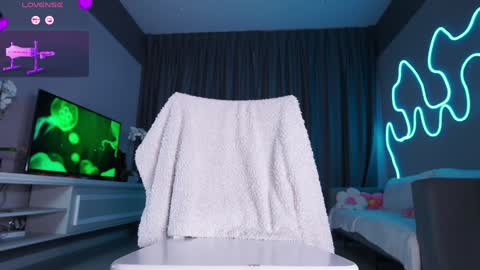 Maya online show from January 2025 12:42:01 AM