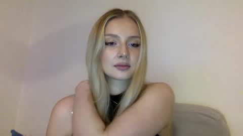 mayaflirt online show from February 2026 08:48:02 PM