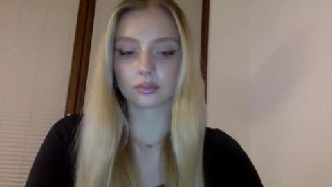 mayaflirt online show from March 2026 09:31:02 PM