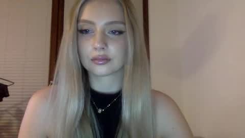 mayaflirt online show from March 2026 08:57:01 PM