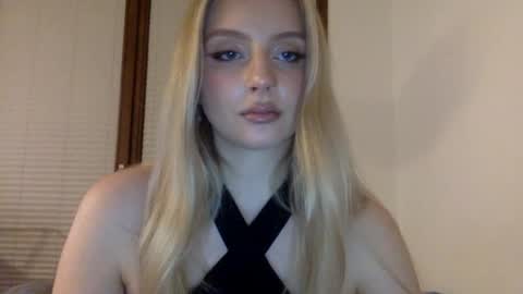 mayaflirt online show from April 2026 06:31:02 PM