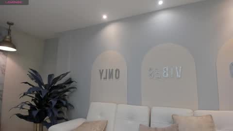 M A Y A    H O F F M A N online show from February 2026 11:22:02 AM