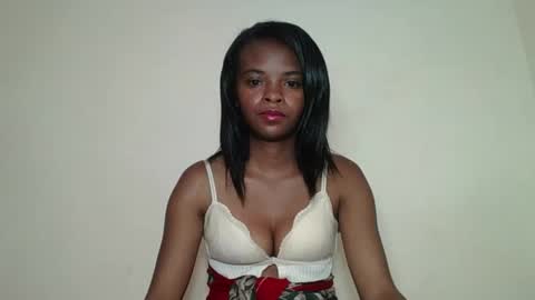 Snapshot of mayalabelle chatting on December 2025 11:47:01 AM mayalabelle online show from December 2025 11:47:01 AM