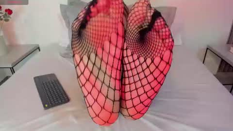 mayalee_ online show from June 2026 10:51:01 PM