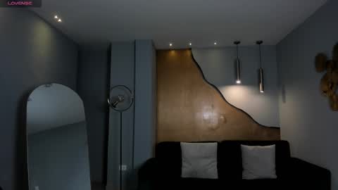 Snapshot of mayamoretti chatting on December 2025 03:48:01 AM Maya online show from December 2025 03:48:01 AM