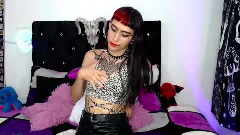 Snapshot of mayaredd chatting on February 2025 04:06:01 AM mayaredd online show from February 2025 04:06:01 AM