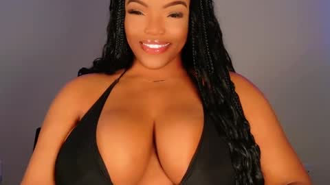 MayBabi online show from October 2025 10:11:02 PM