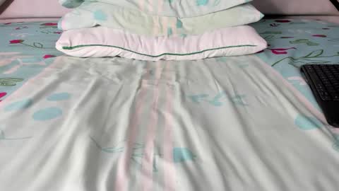 Snapshot of maybelline_666 chatting on November 2025 11:04:01 PM Maybelline69 online show from November 2025 11:04:01 PM