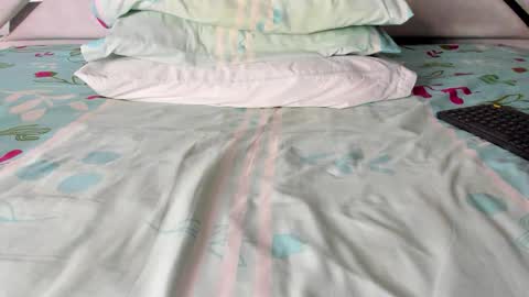 Snapshot of maybelline_666 chatting on November 2025 08:42:02 PM Maybelline69 online show from November 2025 08:42:02 PM