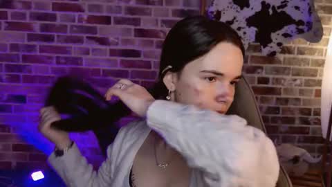 maybloom_ online show from February 2026 06:18:02 AM