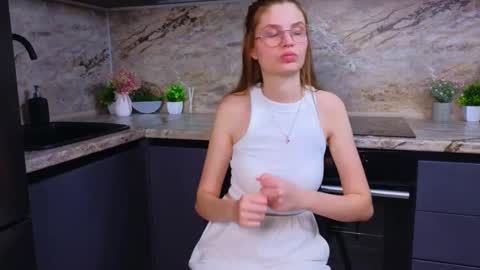Snapshot of maydabarrick chatting on February 2025 03:08:01 PM Mia online show from February 2025 03:08:01 PM