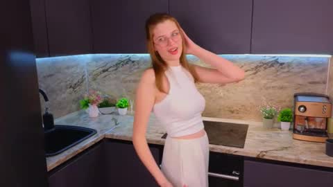 Snapshot of maydabarrick chatting on February 2025 01:06:01 PM Mia online show from February 2025 01:06:01 PM