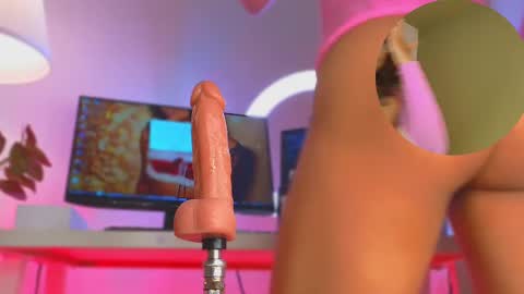 Snapshot of maykka chatting on February 2025 11:42:01 PM Mayka online show from February 2025 11:42:01 PM