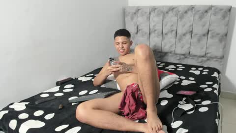 Snapshot of maykyboyx chatting on June 2026 01:39:02 PM Mayky... online show from June 2026 01:39:02 PM
