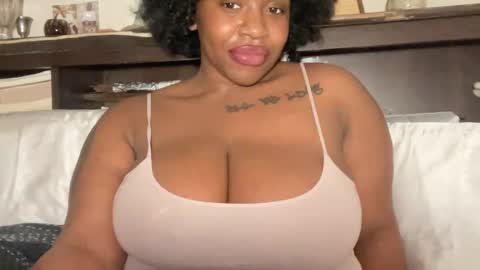 mayluvsu online show from February 2026 04:31:02 AM