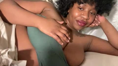 mayluvsu online show from February 2026 05:06:02 AM