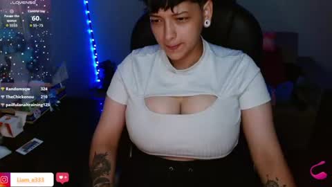 Snapshot of maylyy_kan chatting on July 2026 01:09:02 AM Mayle kan online show from July 2026 01:09:02 AM