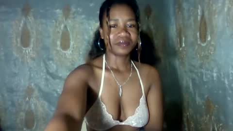 Snapshot of mayrah5 chatting on January 2026 05:57:01 AM mayrah online show from January 2026 05:57:01 AM