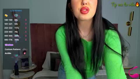 Snapshot of mayzzi chatting on December 2025 07:53:02 PM MayaLevi online show from December 2025 07:53:02 PM