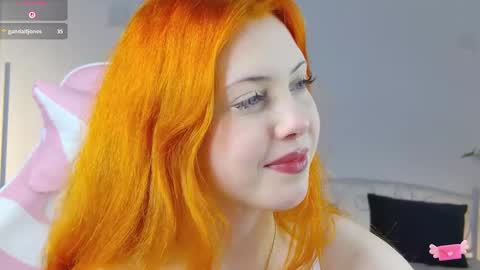 Snapshot of mazymayes chatting on December 2025 09:10:02 PM Mazy online show from December 2025 09:10:02 PM