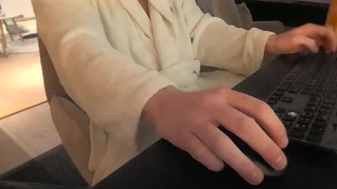 mbryni online show from December 2025 09:16:02 AM