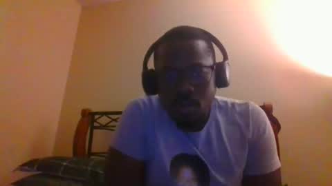 Snapshot of mbsupreme chatting on October 2025 01:05:01 AM Mark online show from October 2025 01:05:01 AM