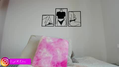 Snapshot of mcdonald_ellie chatting on October 2025 08:11:02 PM Ellie online show from October 2025 08:11:02 PM