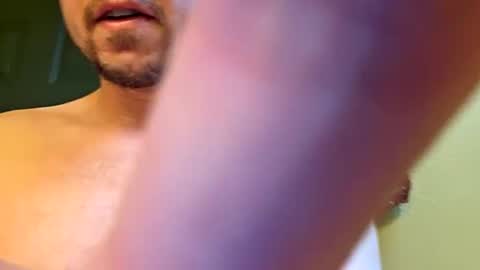 Snapshot of mclovinmackay chatting on November 2025 08:30:01 PM mclovinmackay online show from November 2025 08:30:01 PM