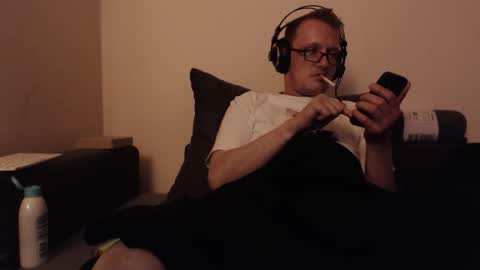 Snapshot of mcmike_es chatting on October 2025 07:27:02 AM Mike online show from October 2025 07:27:02 AM