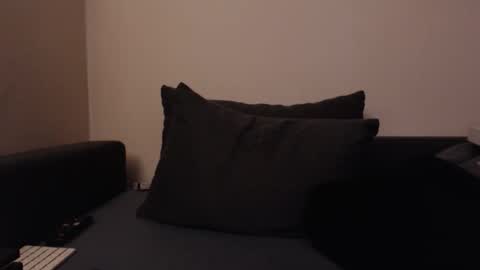 Snapshot of mcmike_es chatting on October 2025 07:30:02 PM Mike online show from October 2025 07:30:02 PM