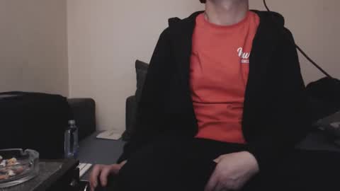 Snapshot of mcmike_es chatting on November 2025 07:59:02 PM Mike online show from November 2025 07:59:02 PM