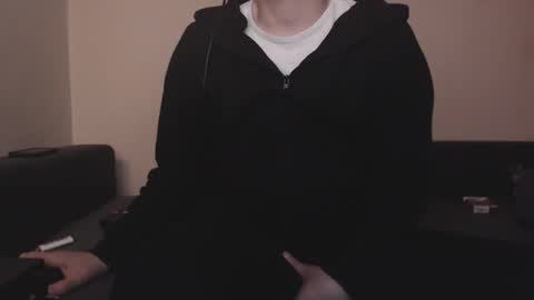 Snapshot of mcmike_es chatting on November 2025 08:51:01 PM Mike online show from November 2025 08:51:01 PM