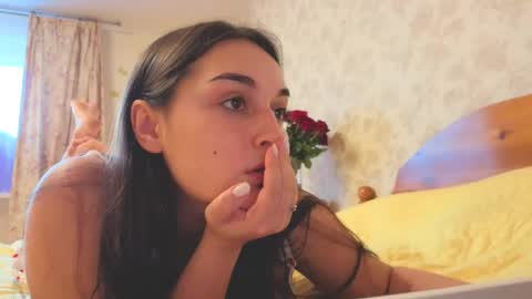 Snapshot of me_lissa_sun chatting on October 2025 07:49:01 AM Melissa online show from October 2025 07:49:01 AM