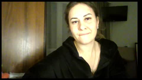 Snapshot of meadoweyes_ chatting on November 2025 09:30:01 AM meadoweyes_ online show from November 2025 09:30:01 AM