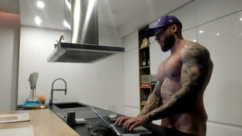 Snapshot of mealphamale chatting on June 2026 05:24:02 PM Alpha Male online show from June 2026 05:24:02 PM