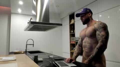 Snapshot of mealphamale chatting on June 2026 04:44:01 PM Alpha Male online show from June 2026 04:44:01 PM