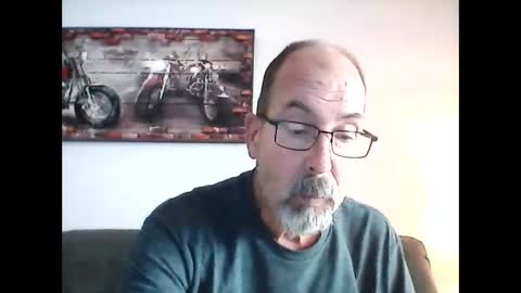 Snapshot of meathome3 chatting on December 2024 04:06:01 PM me at home online show from December 2024 04:06:01 PM