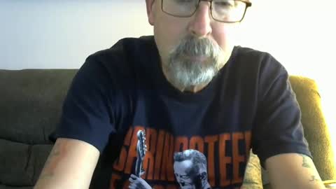 Snapshot of meathome3 chatting on January 2025 01:49:01 PM me at home online show from January 2025 01:49:01 PM