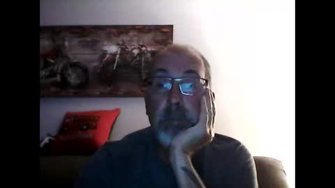 Snapshot of meathome3 chatting on September 2025 01:38:02 AM me at home online show from September 2025 01:38:02 AM