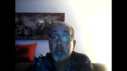 Snapshot of meathome3 chatting on October 2025 02:55:01 AM me at home online show from October 2025 02:55:01 AM
