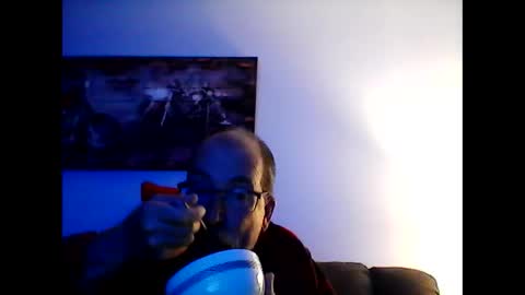 Snapshot of meathome3 chatting on December 2025 11:05:01 AM me at home online show from December 2025 11:05:01 AM