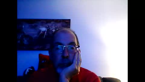 Snapshot of meathome3 chatting on December 2025 04:52:01 AM me at home online show from December 2025 04:52:01 AM