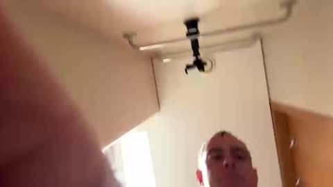 Meau Lest online show from February 2026 02:15:02 AM