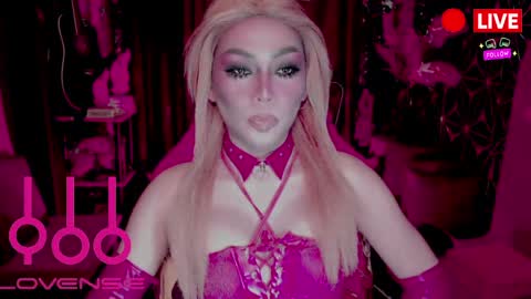 THE QUEEN ALPHA   Queen Medusa Prey online show from April 2026 08:02:01 PM