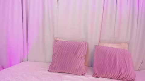 Snapshot of meelody7 chatting on February 2026 04:00:01 AM Melody online show from February 2026 04:00:01 AM