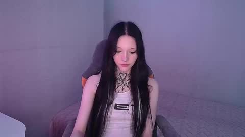 mefwhOre online show from October 2025 04:40:02 PM